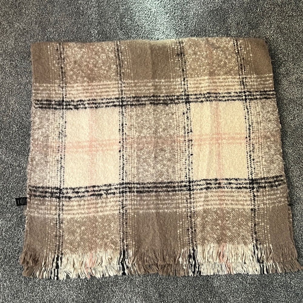 Extra large scarf